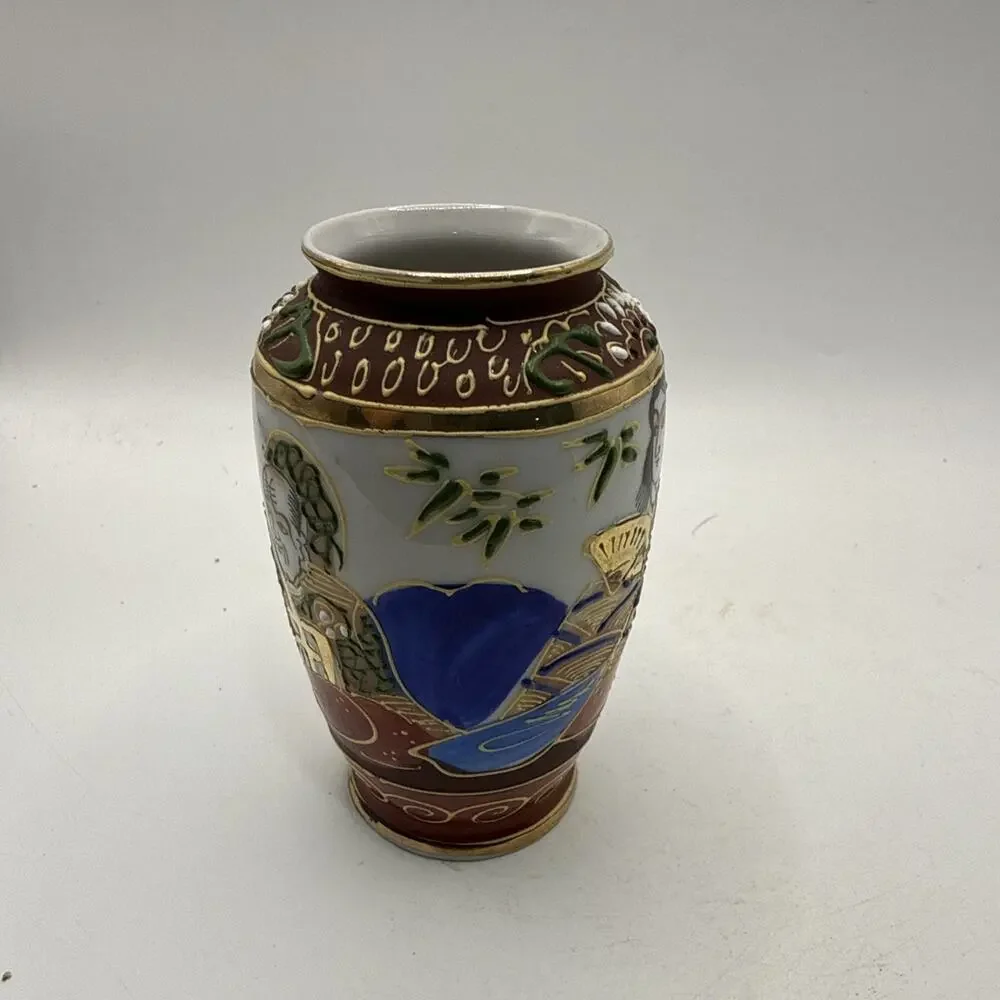 Vintage Japanese Satsuma Style Miniature Vase Geisha Hand Painted Gold 4” *